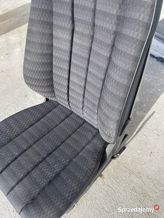 Fotel kierowcy mercedes 190 w201 czarny 8893 Chrzanów