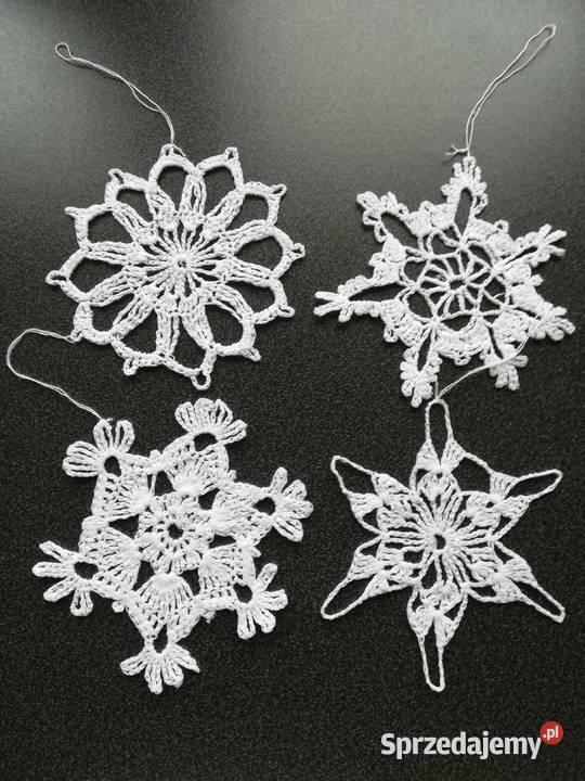 ręcznie haftowane na szydełku gwiazdki choinka