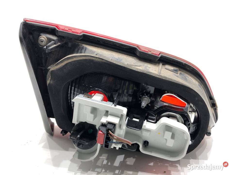 LAMPA TYŁ PRAWA WEWNĘTRZNA VW GOLF VII osobowe