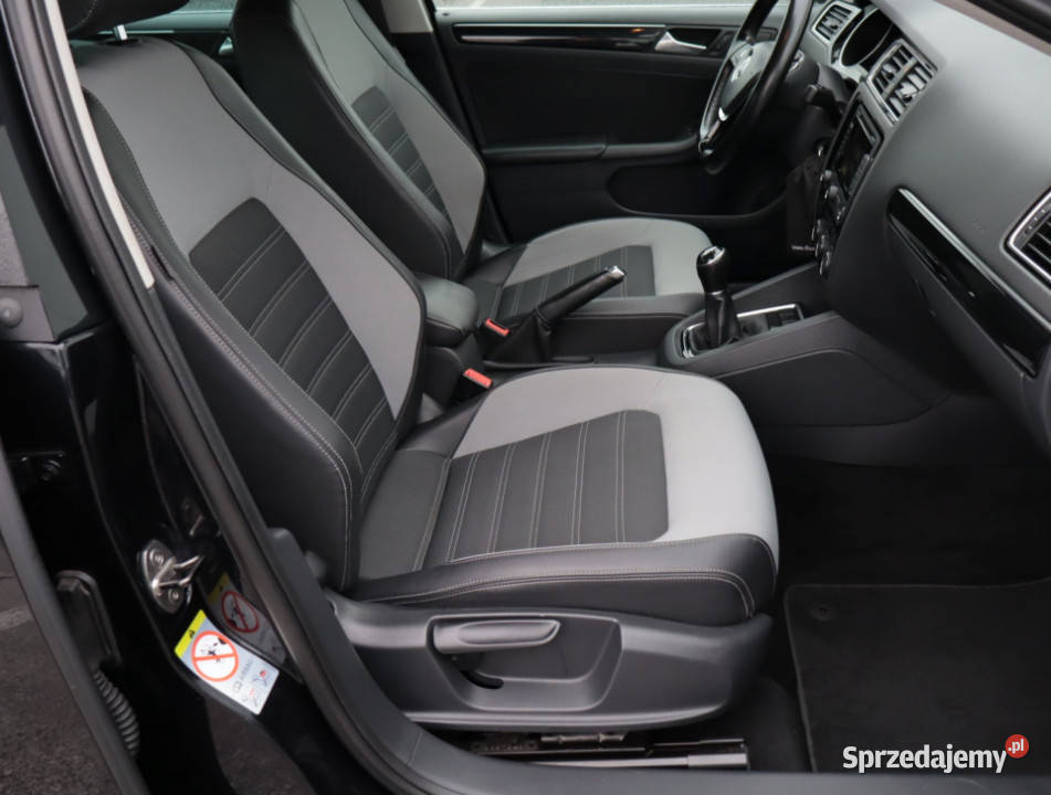 VW Jetta 14 TSI światła do jazdy dziennej Lublin