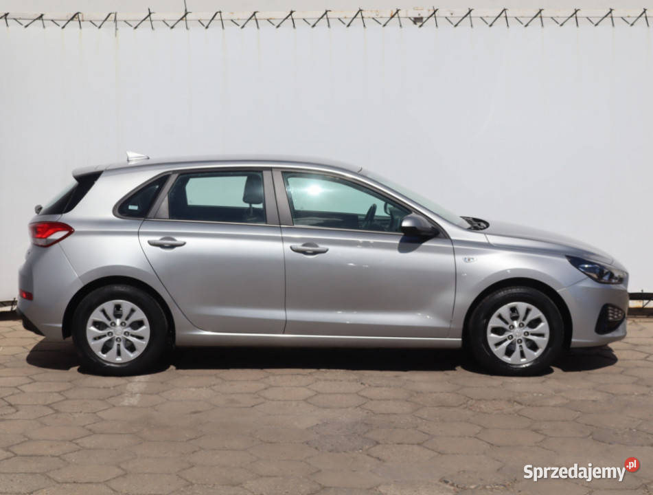 Hyundai i30 15 DPI klimatyzacja sprzedam
