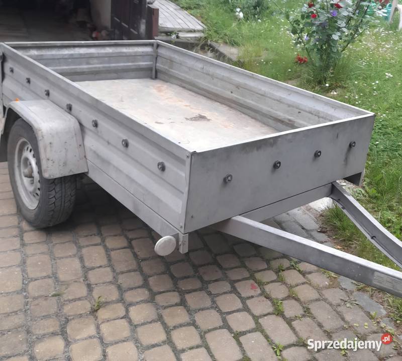 Przyczepka samochodowa