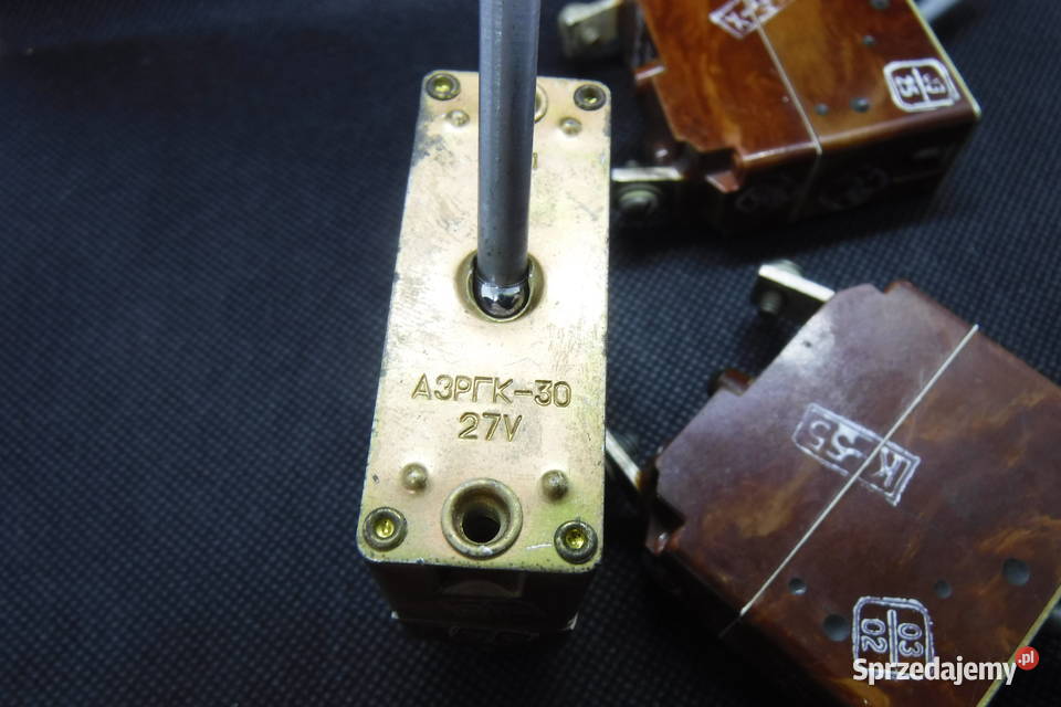 AZRGK przełącznik wyłącznik 27V wojskowy Otwock