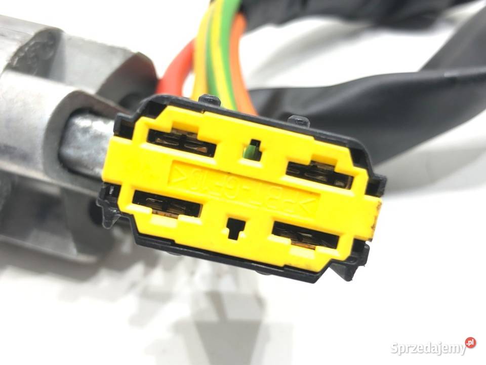 STACYJKA DACIA SANDERO 14 75 KLUCZYK