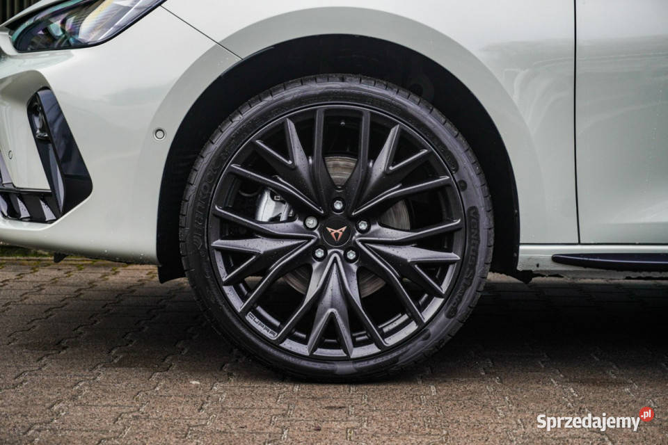 Cupra Leon Sportstourer 15 eTSI 150 DSG czujnik parkowania Łódź