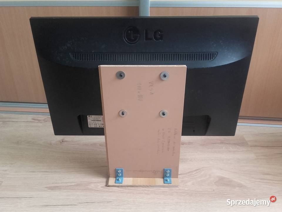 Monitor LG Flatron E2241SBN FullHD 215cala VGA z Bydgoszcz sprzedam