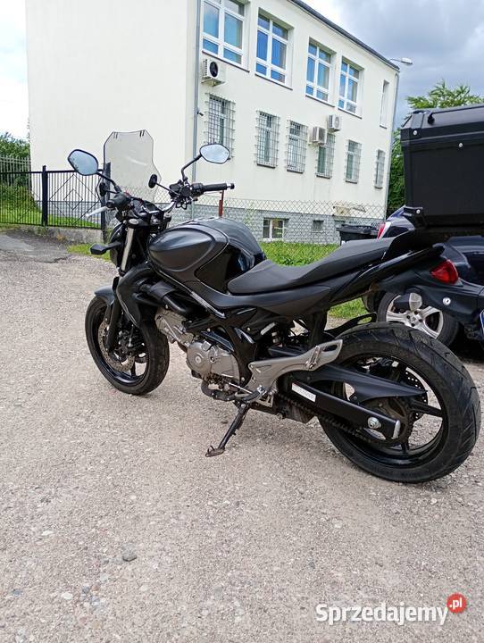 Suzuki sv 650 gladius 2013r mały przebieg Rok produkcji 2013 Suzuki sprzedam