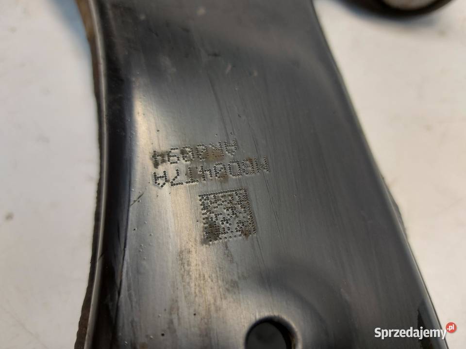 Honda HRV III eHEV 2022r WAHACZ PRAWY PRZÓD