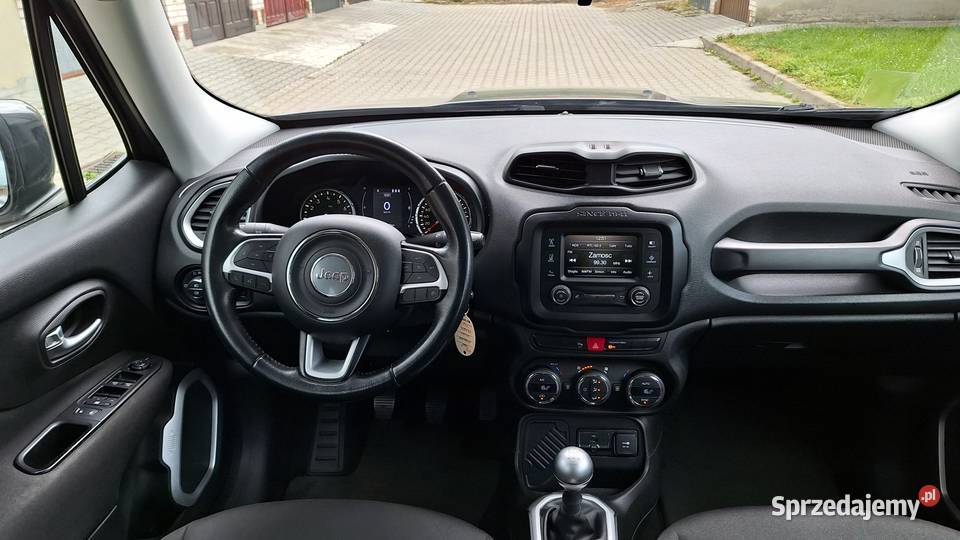 Jeep Renegae 16 Benzyna 2017 Ładny Stan Zamość