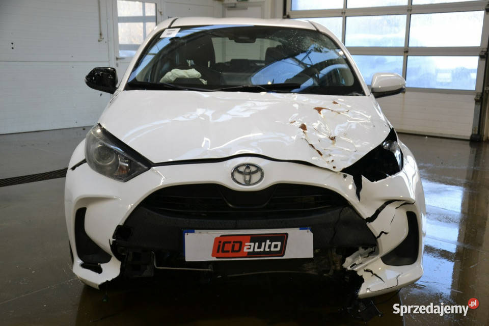 Toyota Yaris 15 benzyna 125 bez przebiegu MODEL Kęty