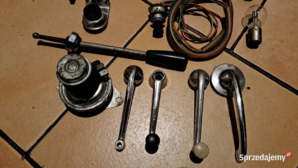 Syrena 105 tablica z zegarem i włącznikami osobowe Leszno