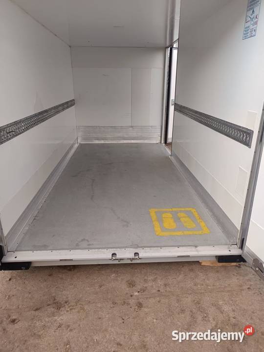 Kontener izoterma chłodniczy magazyn garaż na małopolskie Laskowa