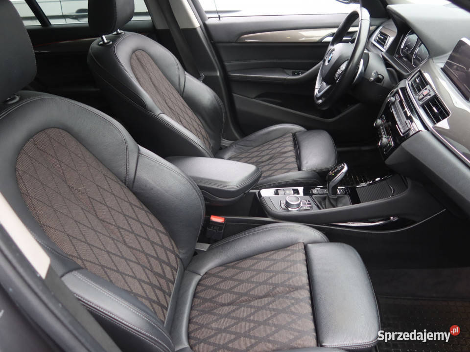 BMW X1 xDrive20d światła LED X1