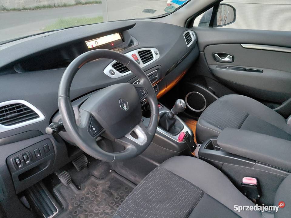 RENAULT MEGANE GRAND SCENIC 2009r 14 16V 131 124 nieuszkodzony Jelenia Góra