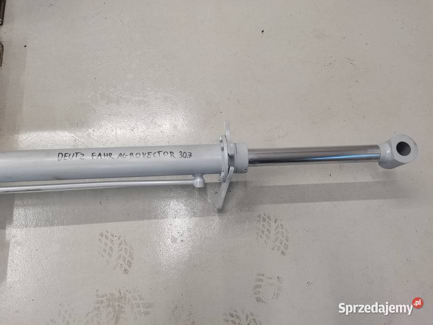 Siłownik hydrauliczny wysuwu masztu JLG 307 wielkopolskie Wilkowo sprzedam
