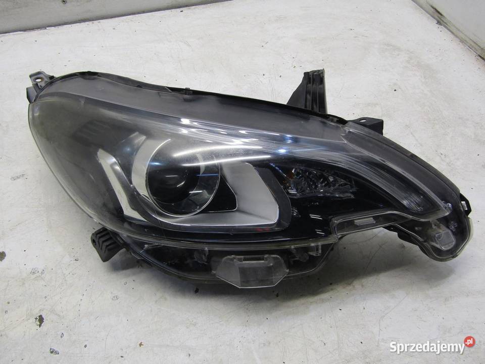 LAMPA PRAWA PRZEDNIA REFLEKTOR PRAWY PEUGEOT 108