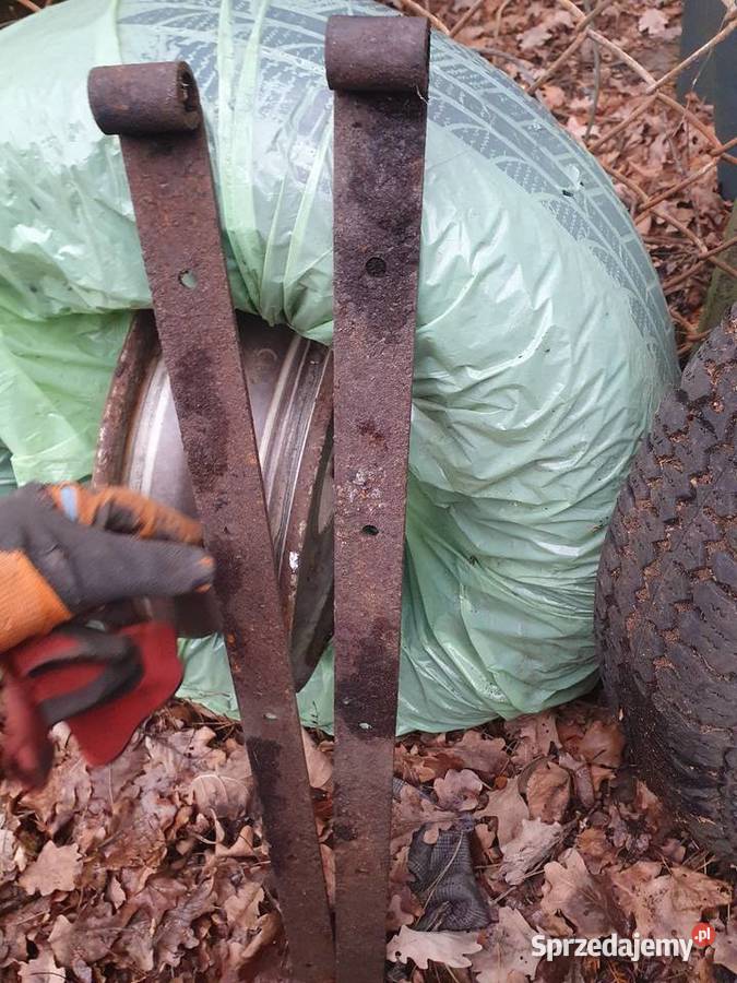 Stare zawiasy okucia drzwi bram i ogrodzenia Warszawa