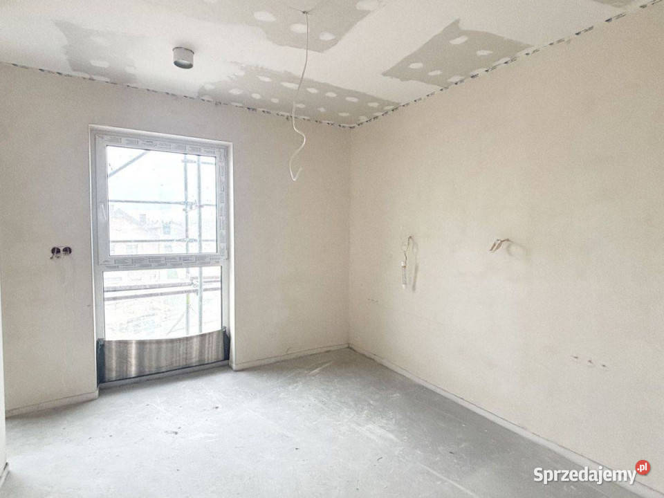 Szarów dom wolnostojący garaż Liczba pokoi 4