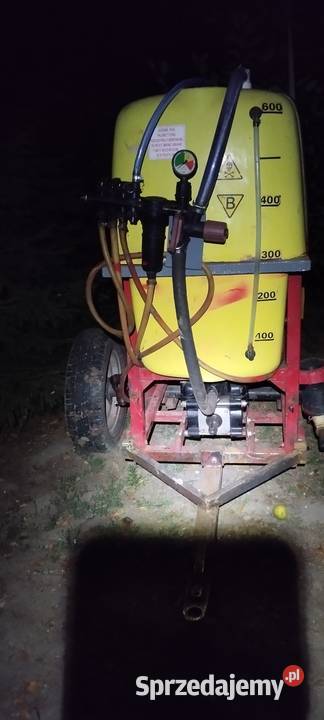 Opryskiwacz sadowniczy 600 l Kowala Pierwsza