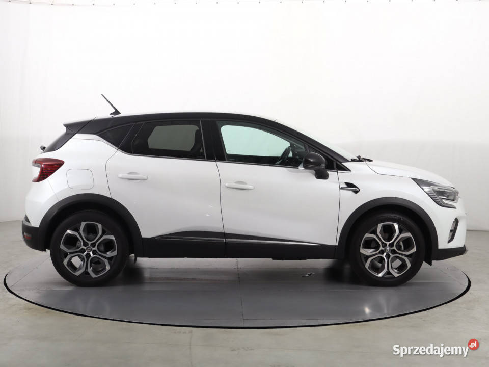 Renault Captur 13 TCe MHEV komputer pokładowy