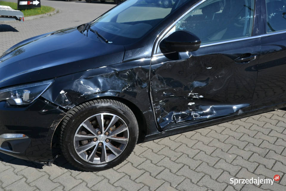 Peugeot 308 12 benzyna 130 FAJNY PRZEBIEG full 1200cm3 Kęty
