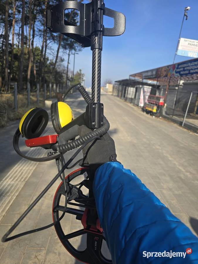 Wykrywacz metali poszukiwanie obrączek pierścionkow w wodzie i na lądzie.