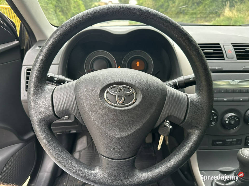Toyota Corolla Toyota Corolla 16 Benzyna 124 isofix Corolla Gostyń
