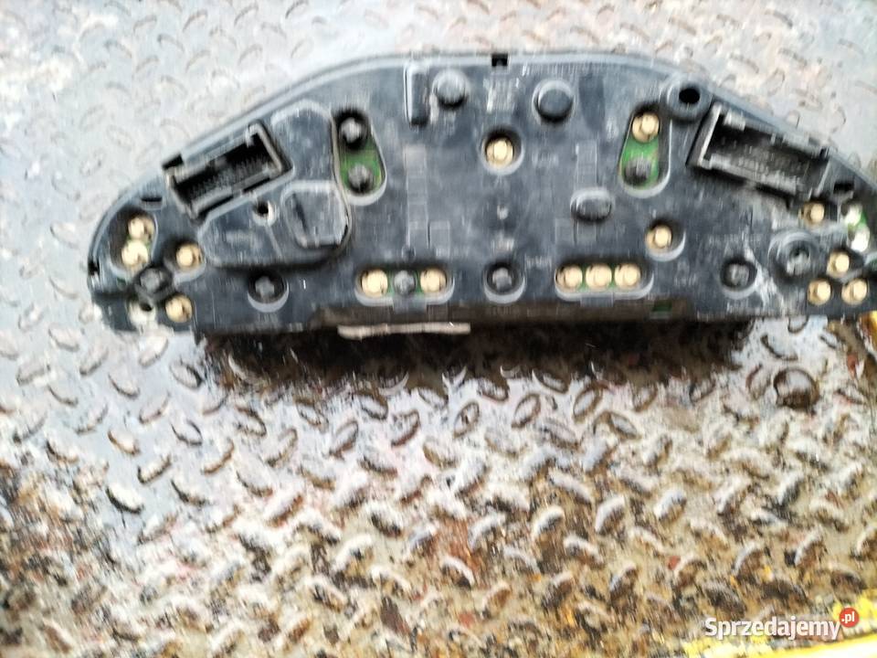 zegary licznik MercedesBenz W202 84570330 Rok produkcji 1999