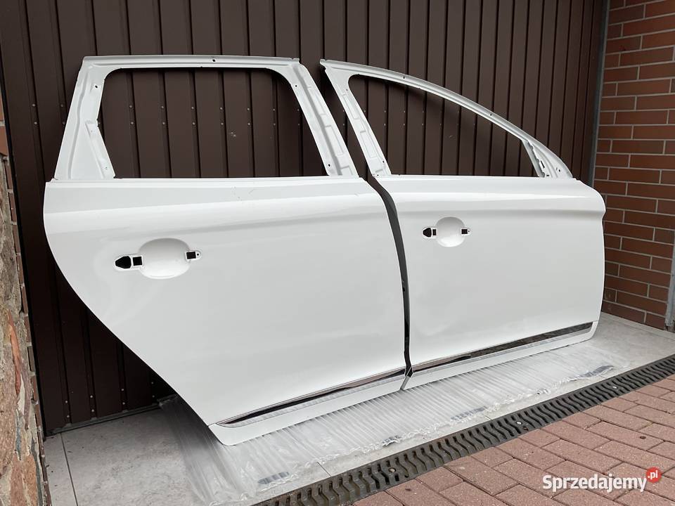 DRZWI PRAWE PRZEDNIE TYLNE VOLVO XC60 LIFT 1317 wielkopolskie Pleszew