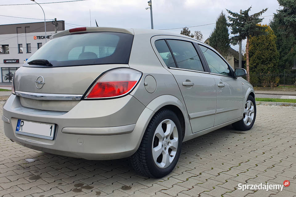 Opel Astra H 2005r hatchback 18 16V 125 benzyna Rzeszów