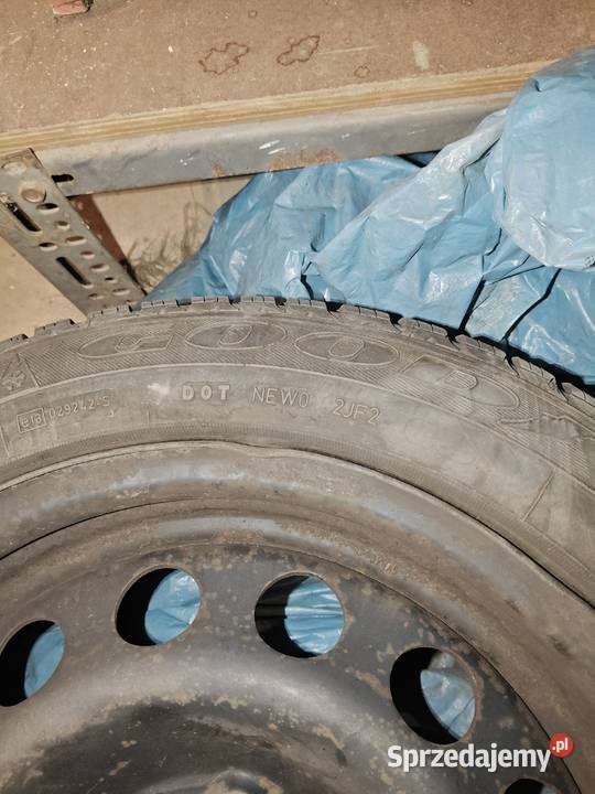 Opony zimowe runflat Goodyear 19555R16 stan 2 zima Radom