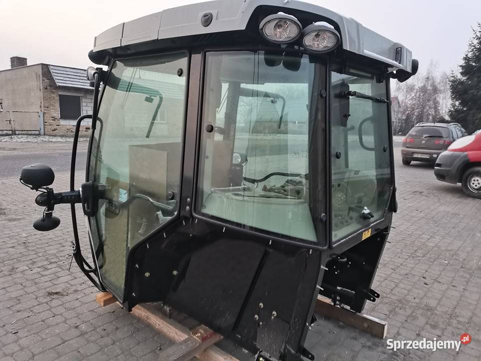 Kabina z wyposażeniem Massey Ferguson serii 7600 Wilkowo