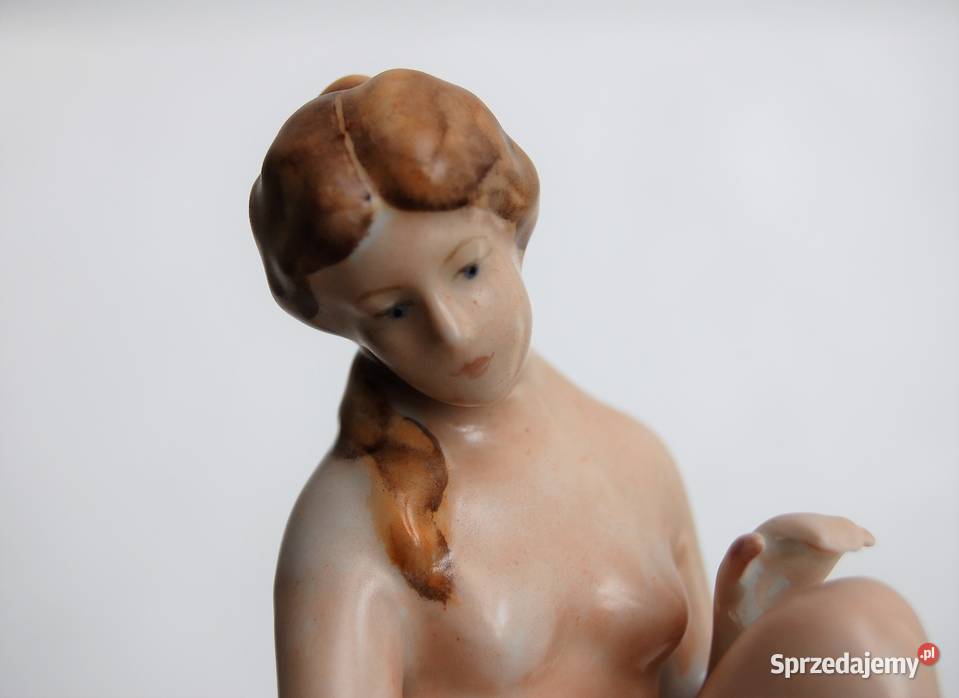 Figurka akt U źródła porcelana Ćmielów Lublin
