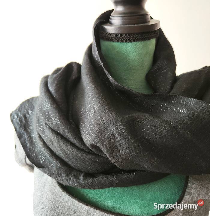 Duży czarny szalik chusta szal czerń srebrna zachodniopomorskie Szczecin