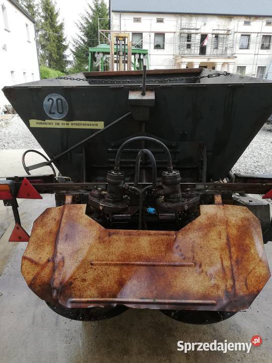 Rozrzutnik do wapna nieuszkodzony Rolnictwo Oleszna sprzedam