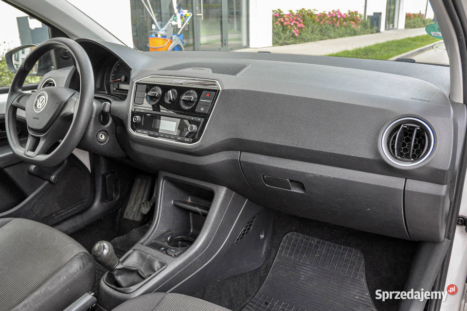 Volkswagen UP Lift 2017 r 100