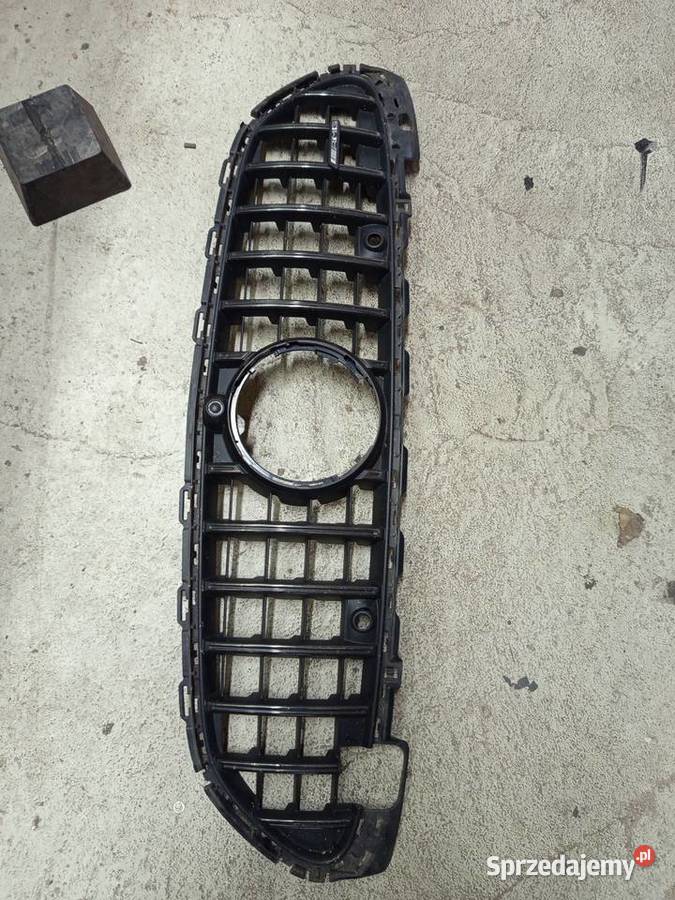 Grill atrapa Merc c klasa AMG w206s206 21 Atrapy
