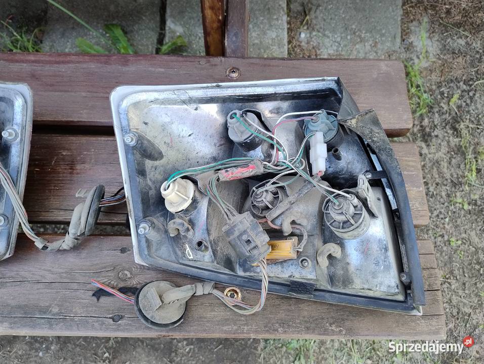 Lampa tył lewa prawa Audi A4 B6 osobowe łódzkie Krośniewice