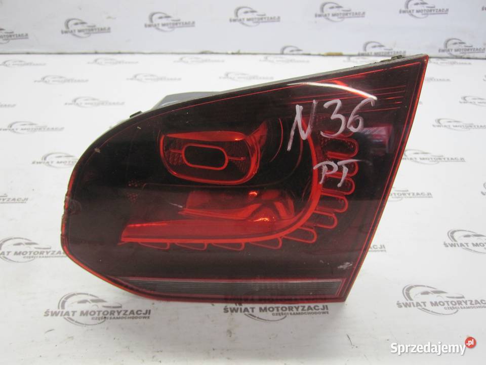 GOLF VI 12r lampa prawa tył w klapie 18106202