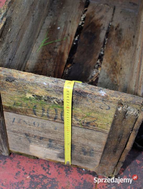 Stara drewniana skrzynia pojemnik Iwierzyce