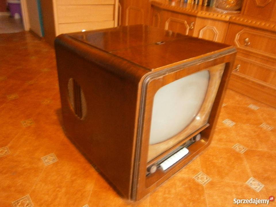 Telewizor 1951 roku z radiem i adapterem ZSRR Wałbrzych