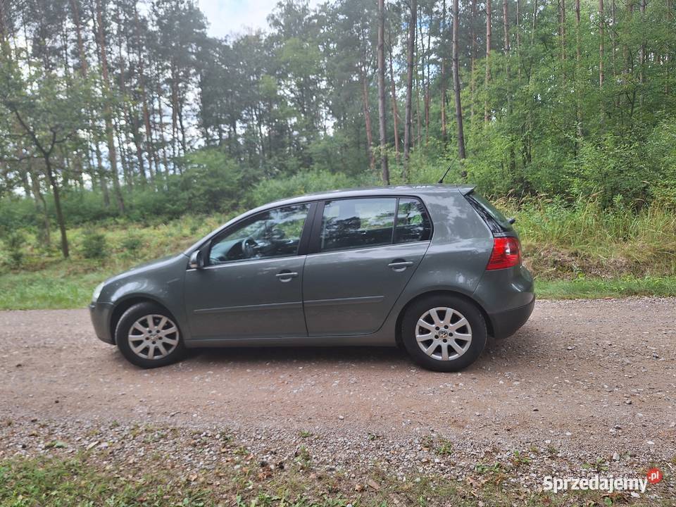 Sprzedam samochód osobowy Golf 5 Sobota sprzedam