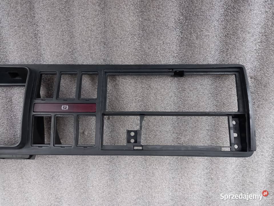 VW Golf 2 kratka kokpitu deski rozdzielczej Deski rozdzielcze, konsole wielkopolskie Bukownica