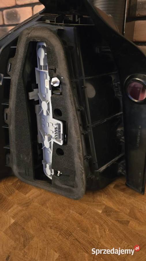 Lampa prawy tył opel zafira B 2006 Oświetlenie Sosnowiec