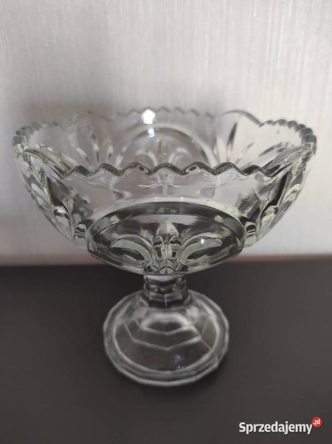 Cukiernica paterka Lilijka szkło Bohemia Czechy Białystok