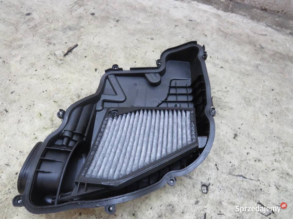 OBUDOWA FILTRA POWIETRZA PRAWA 750I BMW F01 Osłony i zaślepki