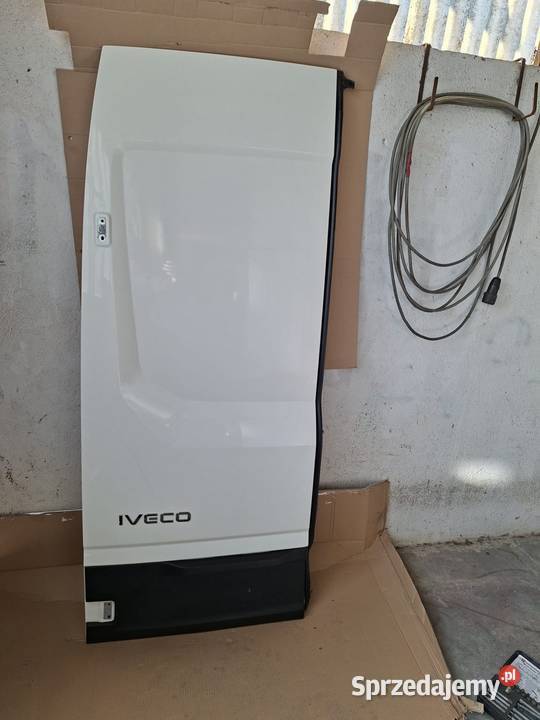 Sprzedam drzwi tylne do Iveco daily Części samochodowe Sabaudia