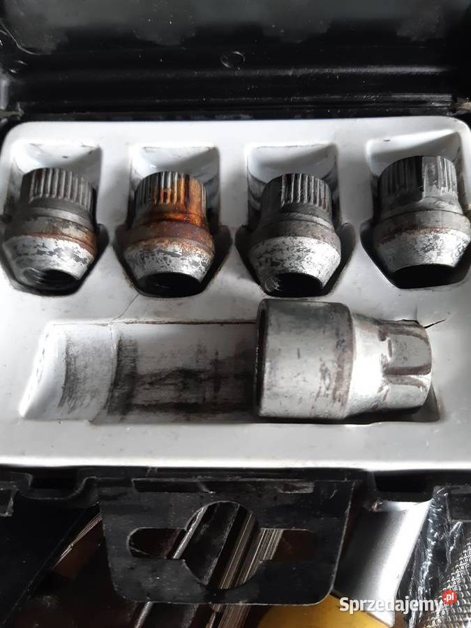 nakrętki blokada zabezpieczające M12x15 Trzcianka