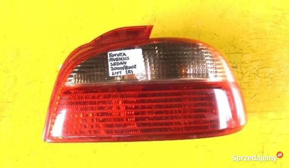 Toyota avensis sedan 2000 02 lift lampa tył sprzedam