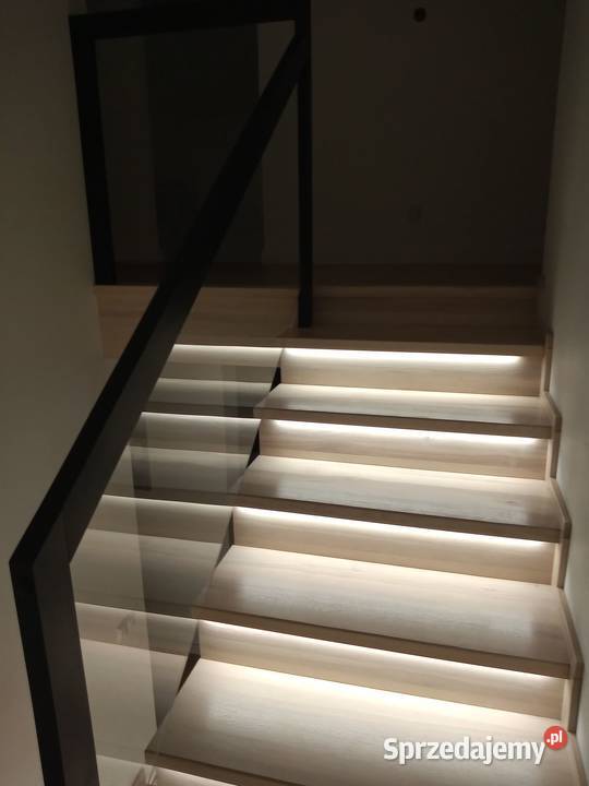 Schody dąb jesion lite drewno belki stalowe Tychy